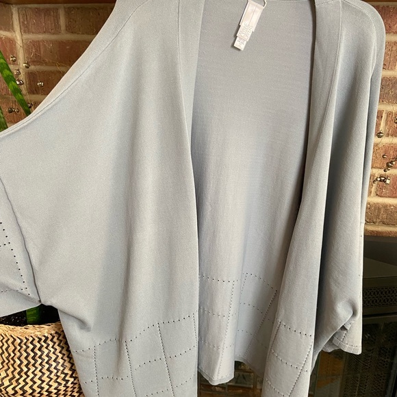 NWOT WynneLayers Pale Blue Knit Mirage Topper, Size XL - Picture 4 of 8